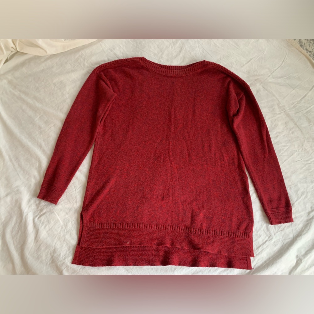Red Old Navy pullover sweater